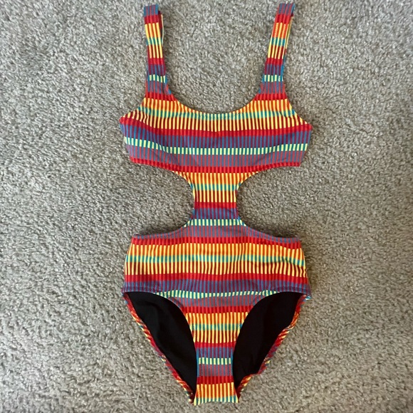 NWT SOLID & STRIPED: Revolve Brand! The Sarah Mosaic Cutout One Piece Swimsuit - Picture 3 of 8
